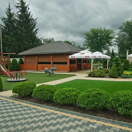 Hotel Hesperus Międzyrzec Podlaski Exterior foto