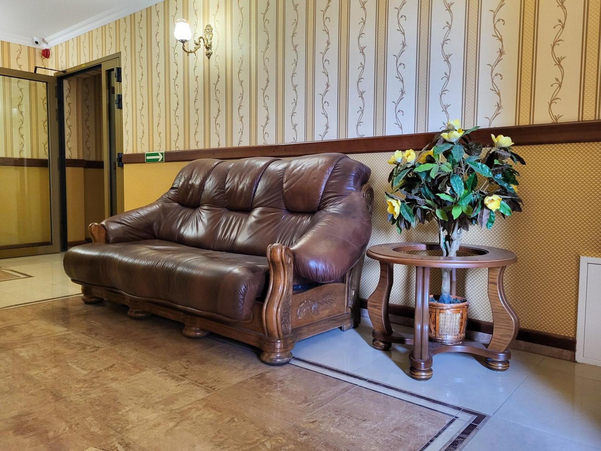 Hotel Hesperus Międzyrzec Podlaski Exterior foto