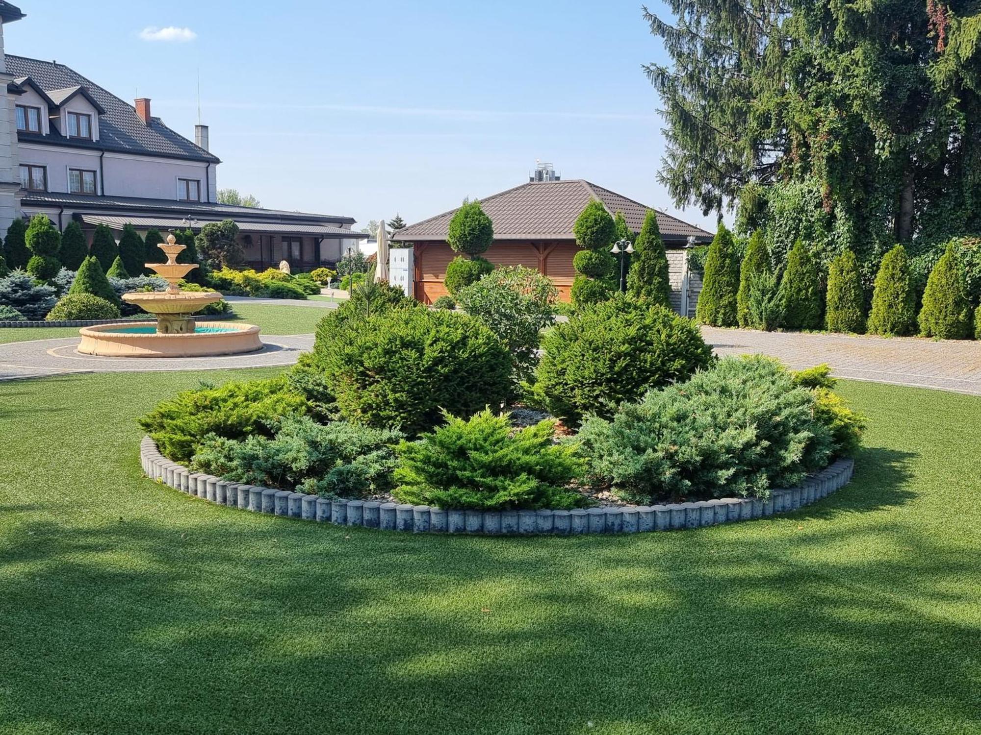 Hotel Hesperus Międzyrzec Podlaski Exterior foto
